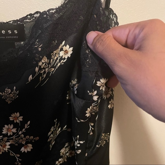 Vintage Liz Claiborne Camisole Lingerie Top background is black - Picture 8 of 8